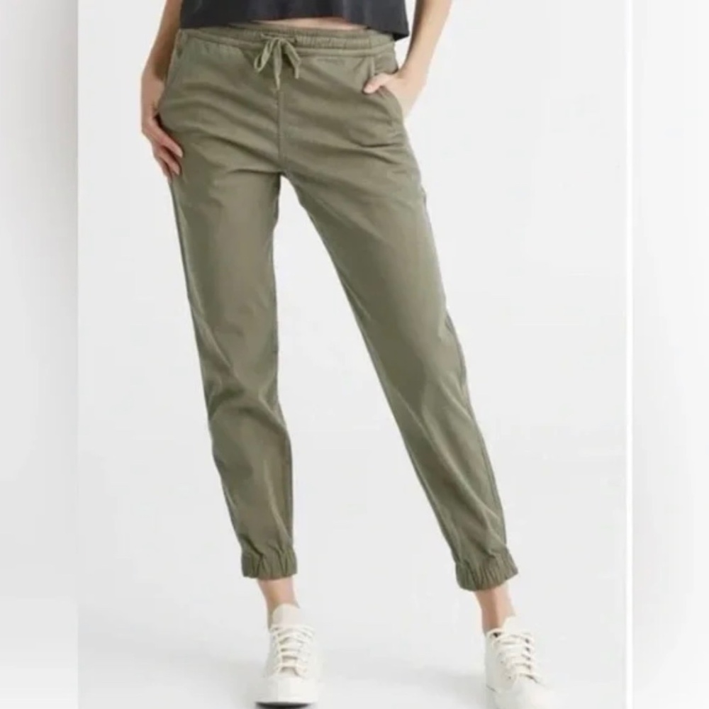 DU/ER Live Lite Jogger Drawstring Pants - Small, Fatigue Green